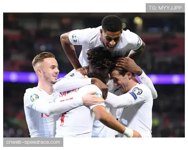 吉罗纳3-2逆转比利亚雷亚尔，多夫比克上演帽子戏法